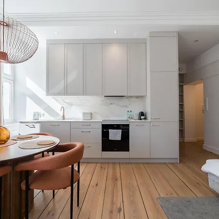 Zielona Harmony By Bookinghost 아파트