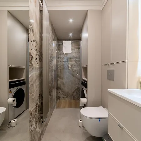 Zielona Harmony By Bookinghost