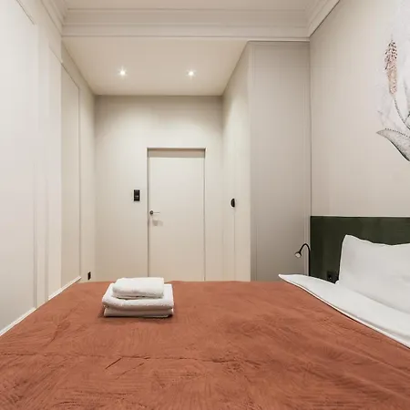 Zielona Harmony By Bookinghost