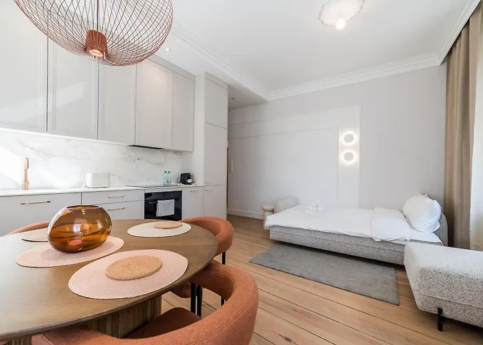 Zielona Harmony By Bookinghost * 포즈난