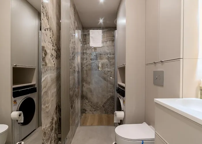 Zielona Harmony By Bookinghost